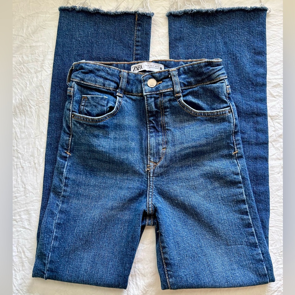 ZARA High Wasted Flare dark denim jeans